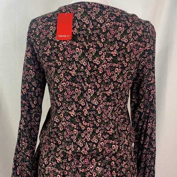 Forever 21 Black Floral Long Sleeved Romper- NWT - Picture 9 of 13